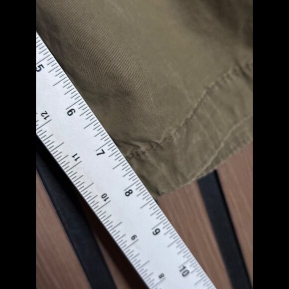 Abercrombie & Fitch Cargo Shorts 30 Mens Green Khaki 9" Inseam Y2K - Picture 7 of 8